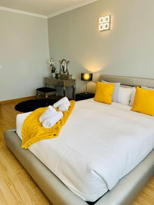 Reis House Villa Torre de Dona Chama ภายนอก รูปภาพ